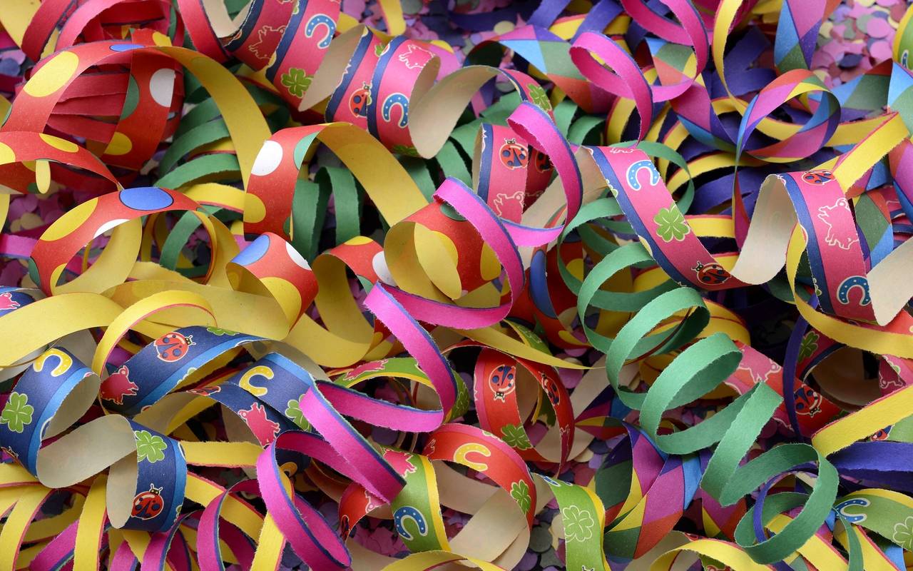 Luftschlangen Party Karneval bunt Konfetti
