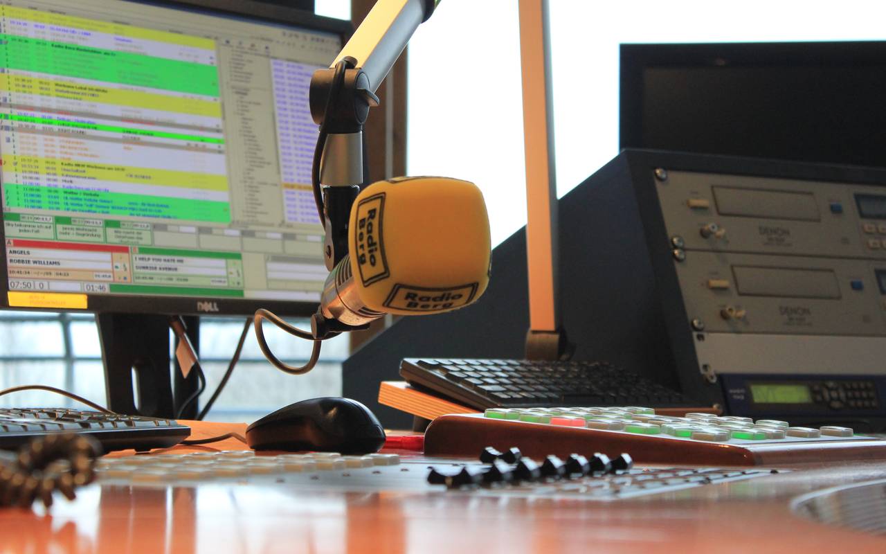 Studio Sendestudio Radio Berg Mikrofon Mischpult