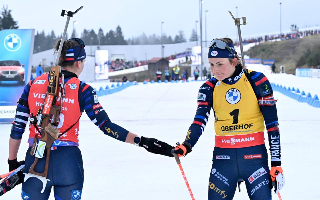 Julia Simon und Justine Braisaz-Bouchet (r)