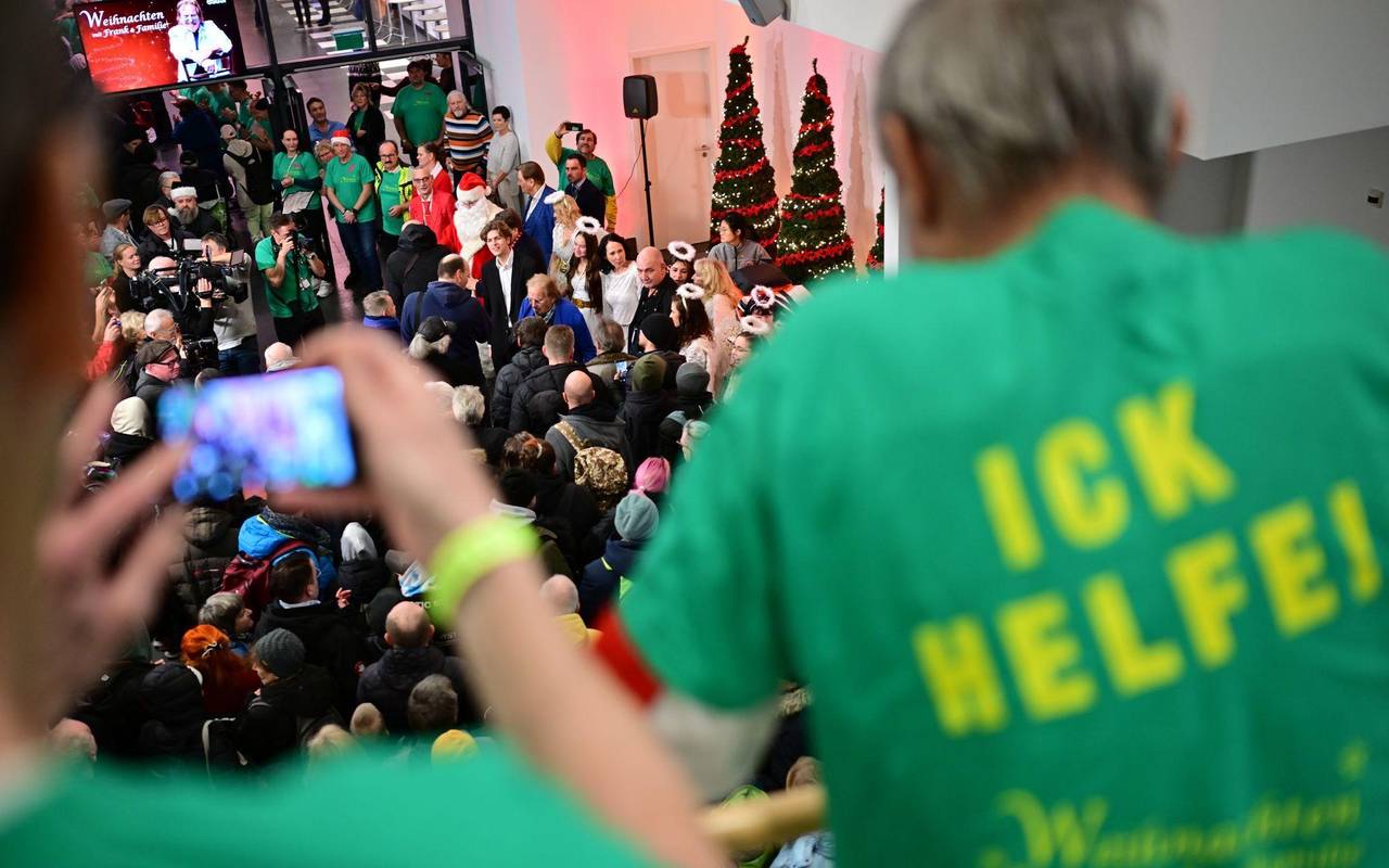 Weihnachtsfeier für Berliner Obdachlose