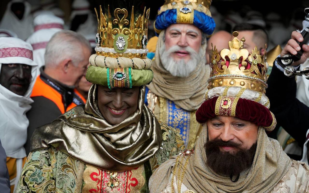 Parade der Heiligen Drei Könige in Sevilla