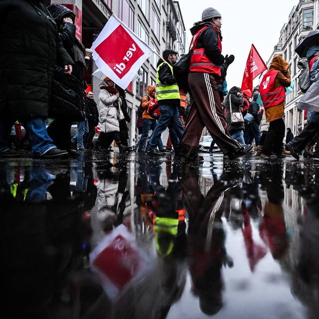 Warnstreik im öffentlichen Dienst in Berlin und Brandenburg