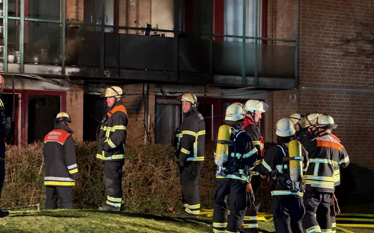 Ein Toter bei Brand in Hamburger Pflegeheim
