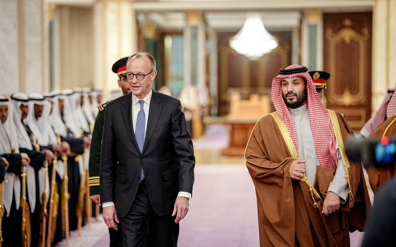 Bundeskanzler Merz reist in die Golfregion