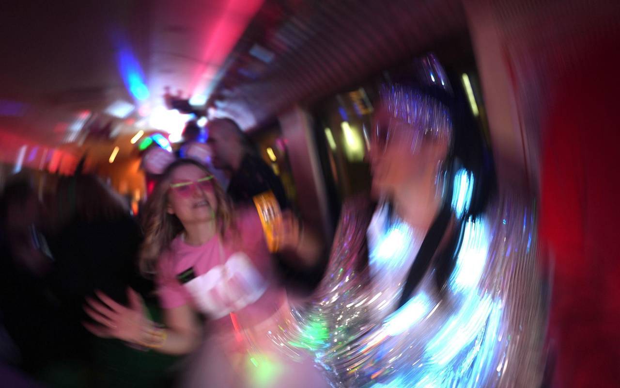 Pappnasen Express nach Köln