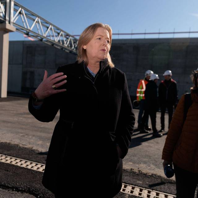 Bundesarbeitsministerin Bas besichtigt Elektrobus-Betriebshof