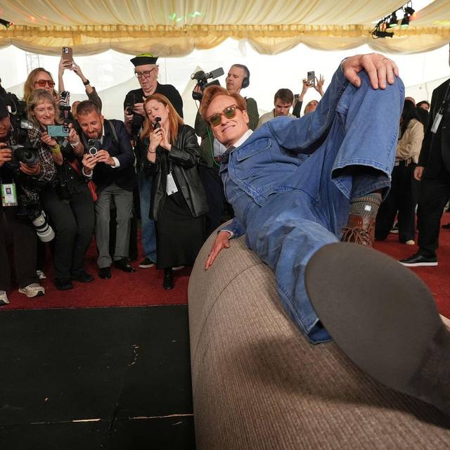 Vor der 98. Oscar-Verleihung - Ausrollen des roten Teppichs