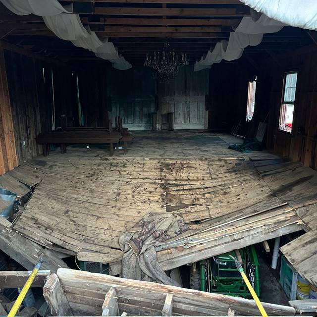 Fußbodeneinbruch Hochzeit in New Hampshire