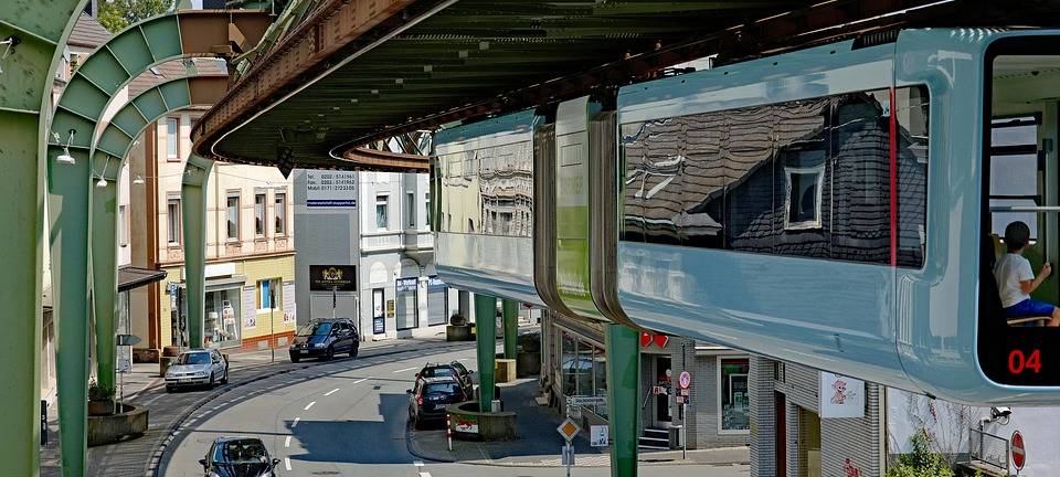 Wuppertaler Schwebebahn fährt wieder