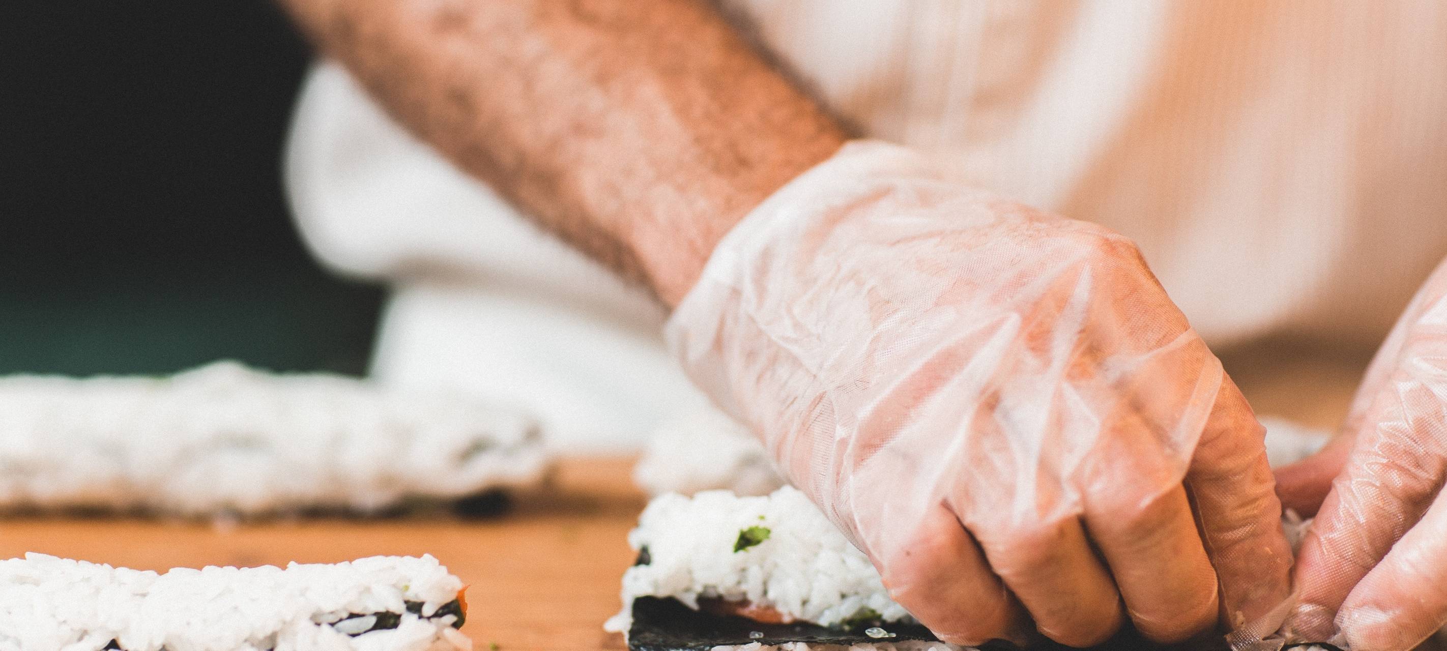 Corona-Schutzschirm für Gastronomie-Beschäftigte gefordert