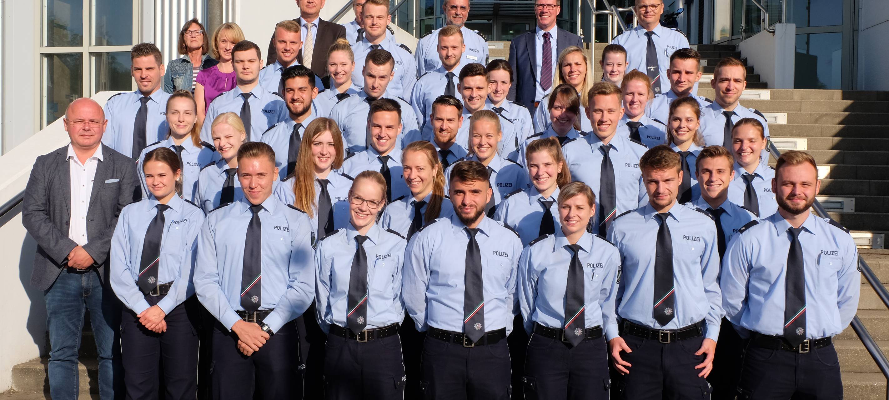 Polizei begrüßt neue Beamte