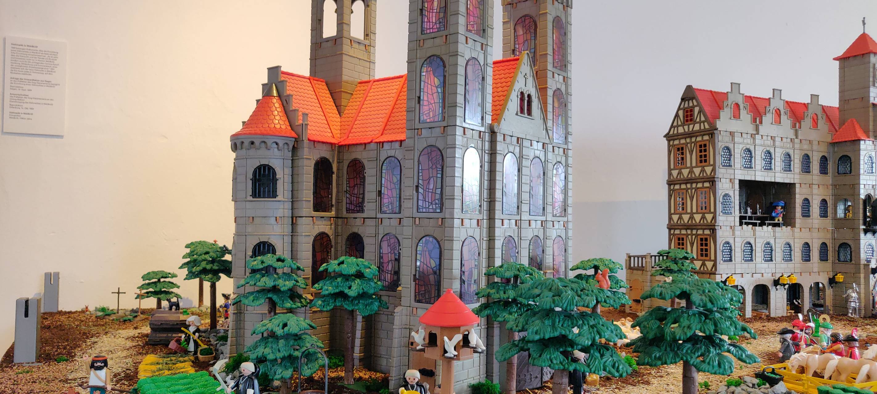 Playmobilfiguren zeigen bergische Geschichte