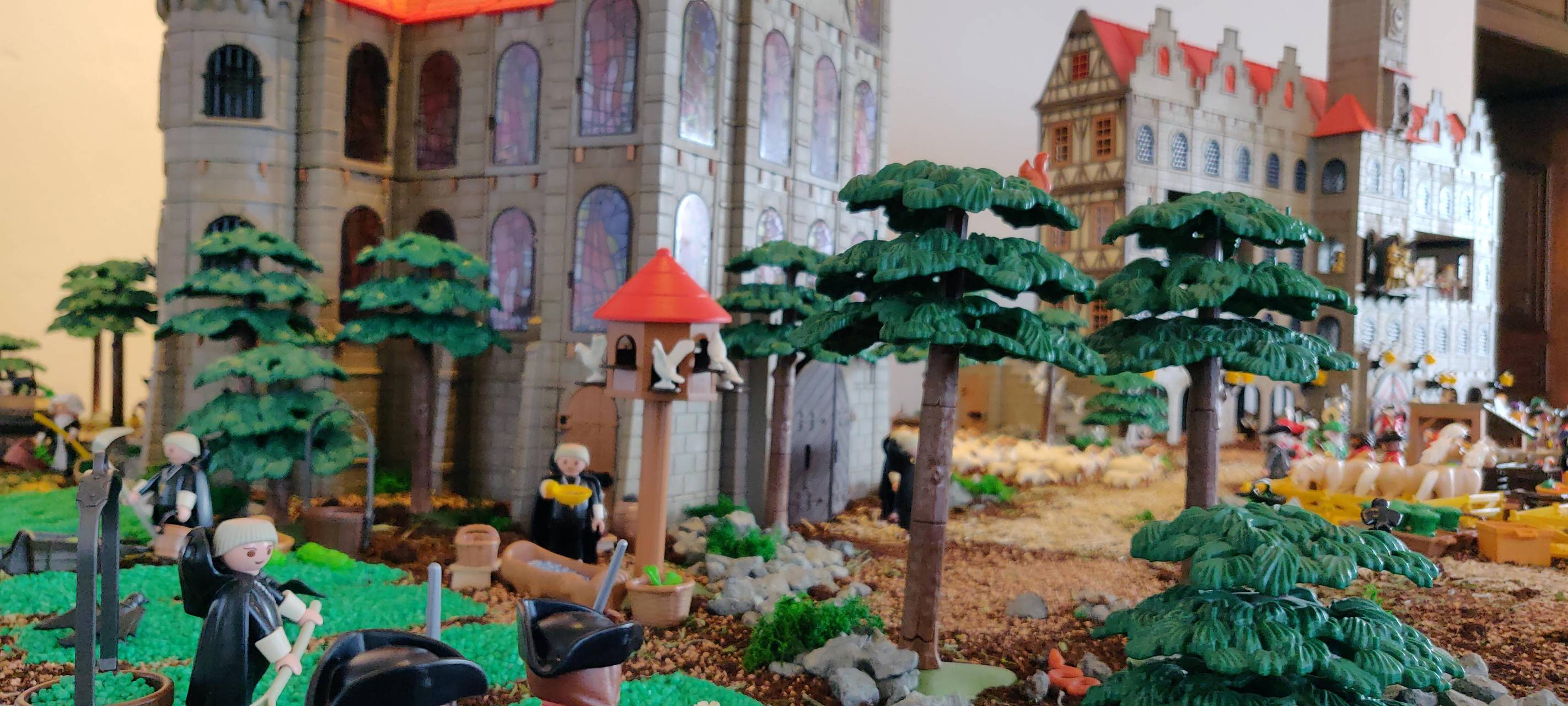 Playmobilfiguren zeigen bergische Geschichte