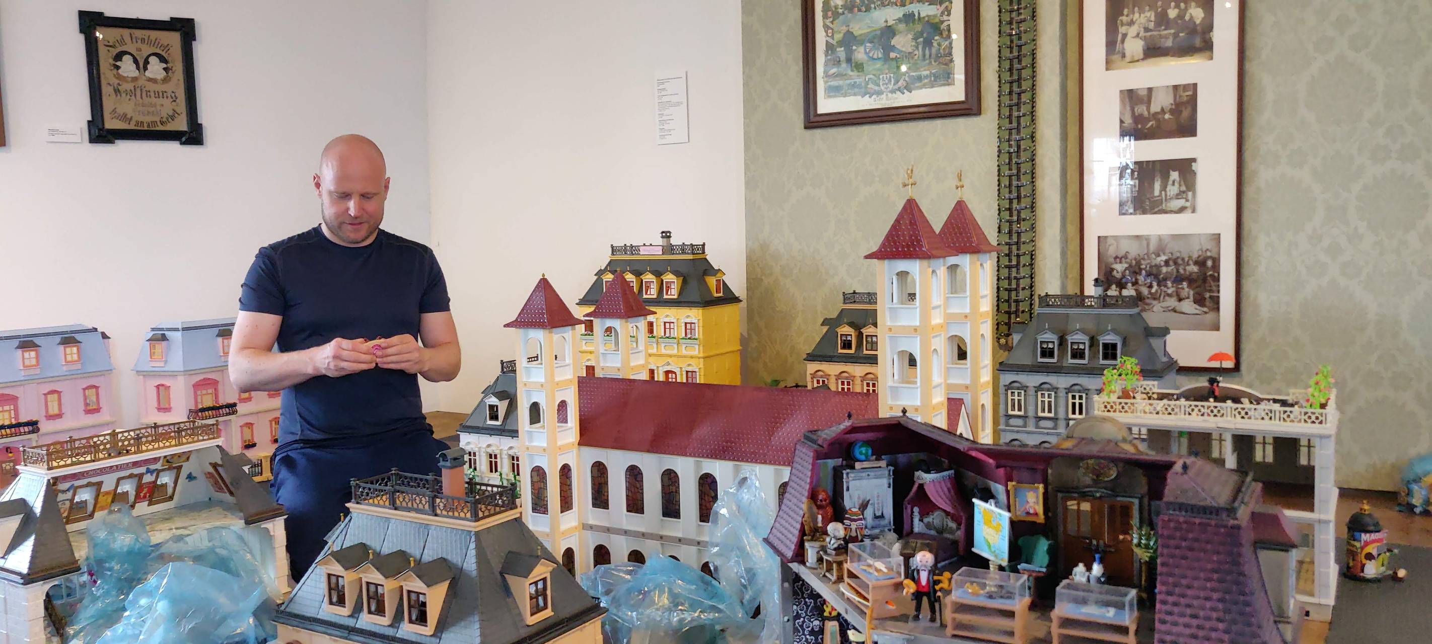 Playmobilfiguren zeigen bergische Geschichte