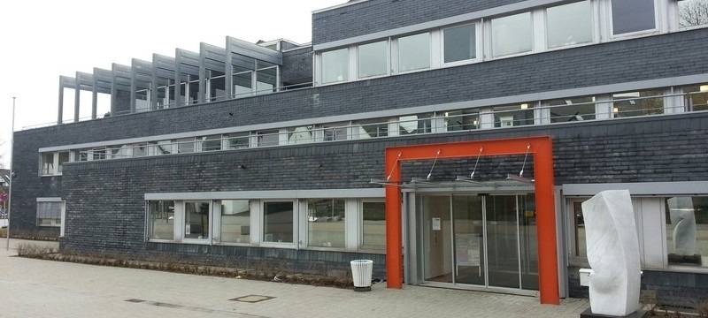 Neue Corona-Fälle, viele Einrichtungen nur eingeschränkt erreichbar