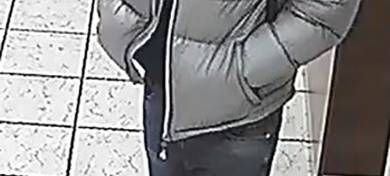 Polizei sucht Zeugen nach bewaffneten Raubüberfällen