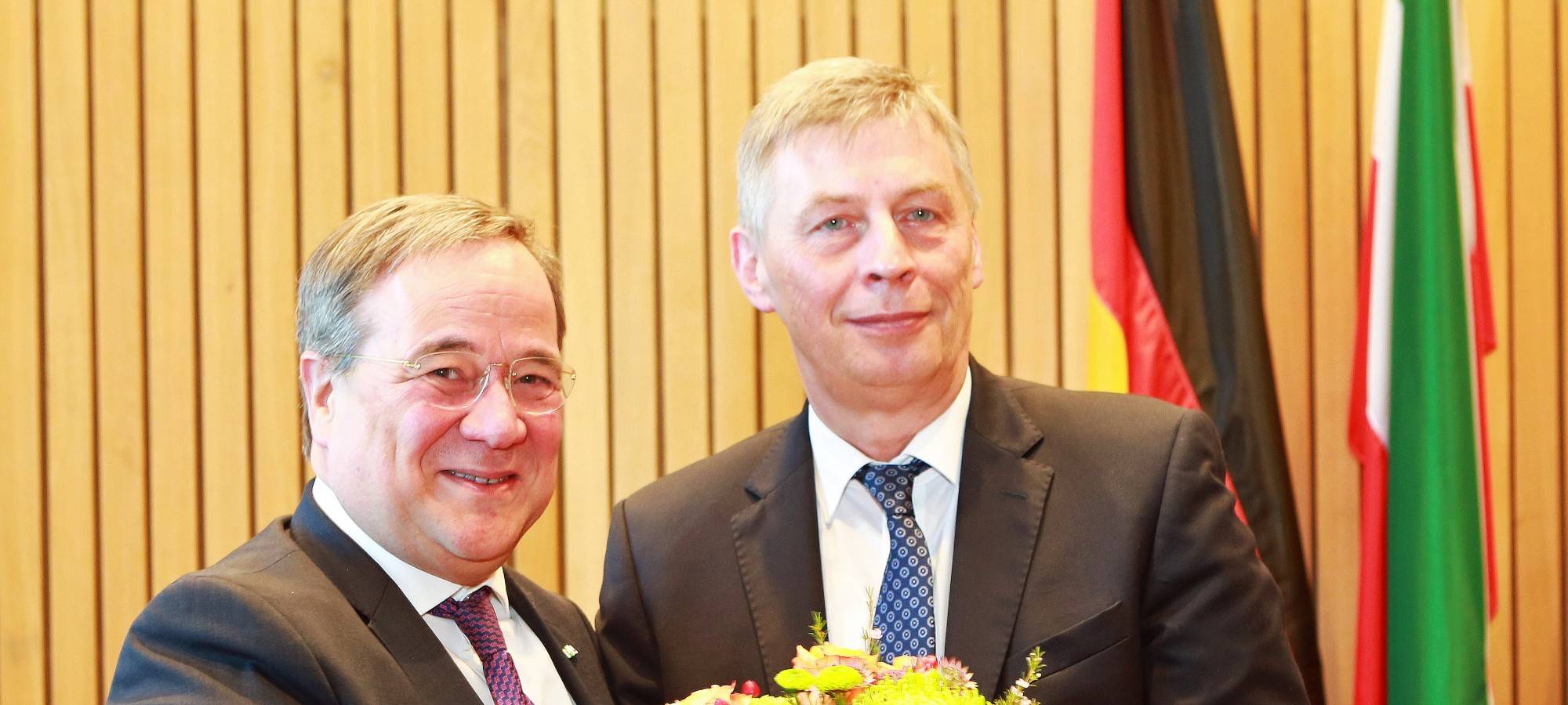 Löttgen bleibt CDU-Fraktionsvorsitzender