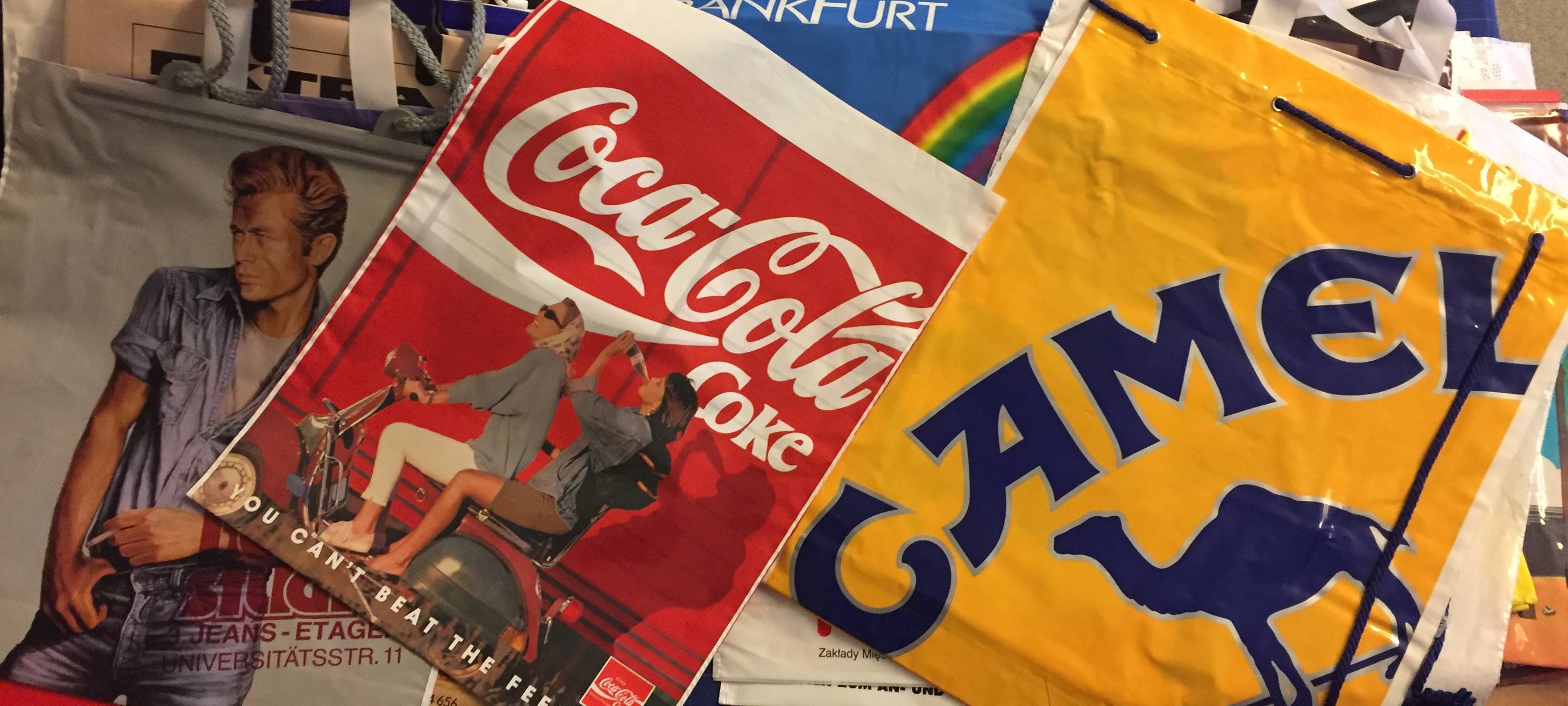 Ende der Plastiktüten: Gerd aus Rade sucht ein Museum für seine gesammelten Exemplare