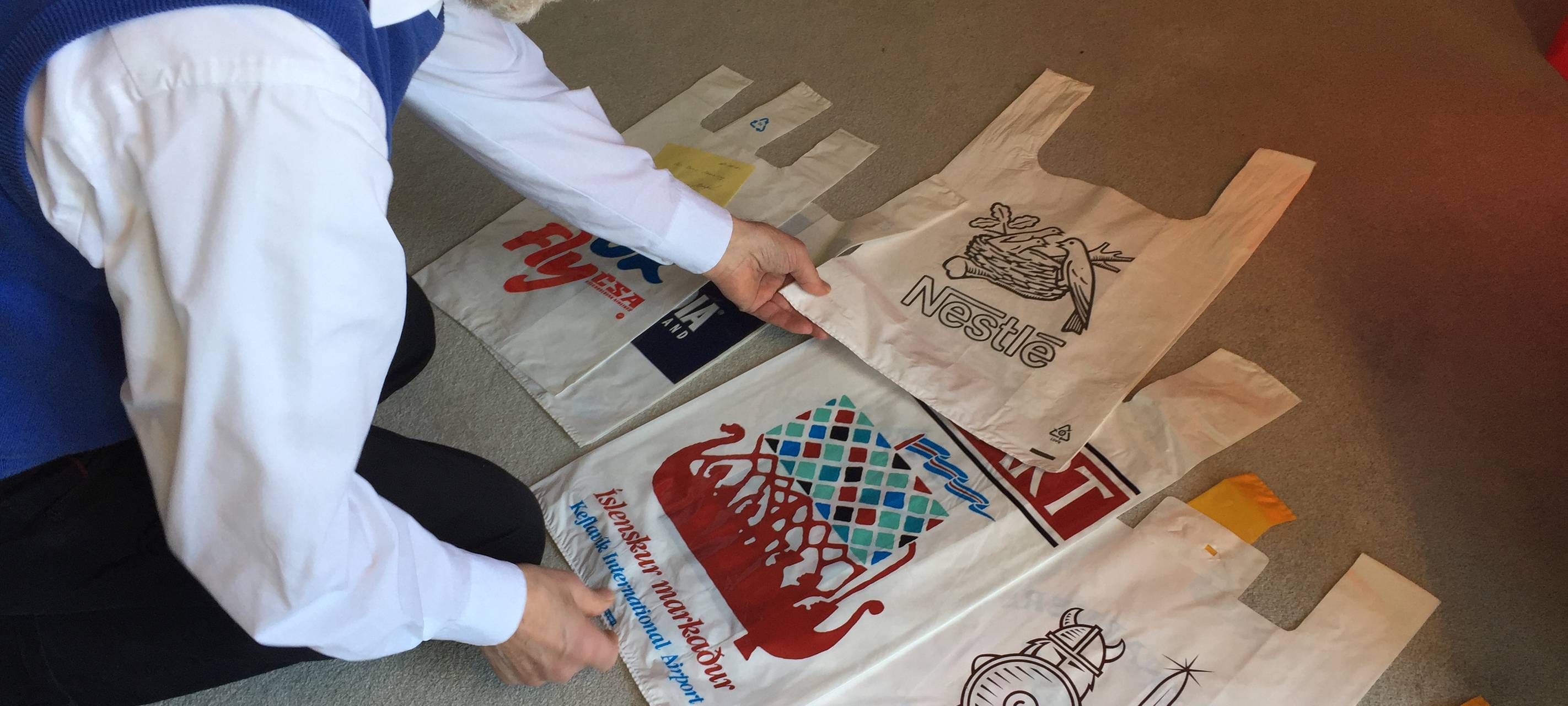 Ende der Plastiktüten: Gerd aus Rade sucht ein Museum für seine gesammelten Exemplare