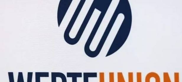 Nach Geheimtreffen: Baum fristlos entlassen