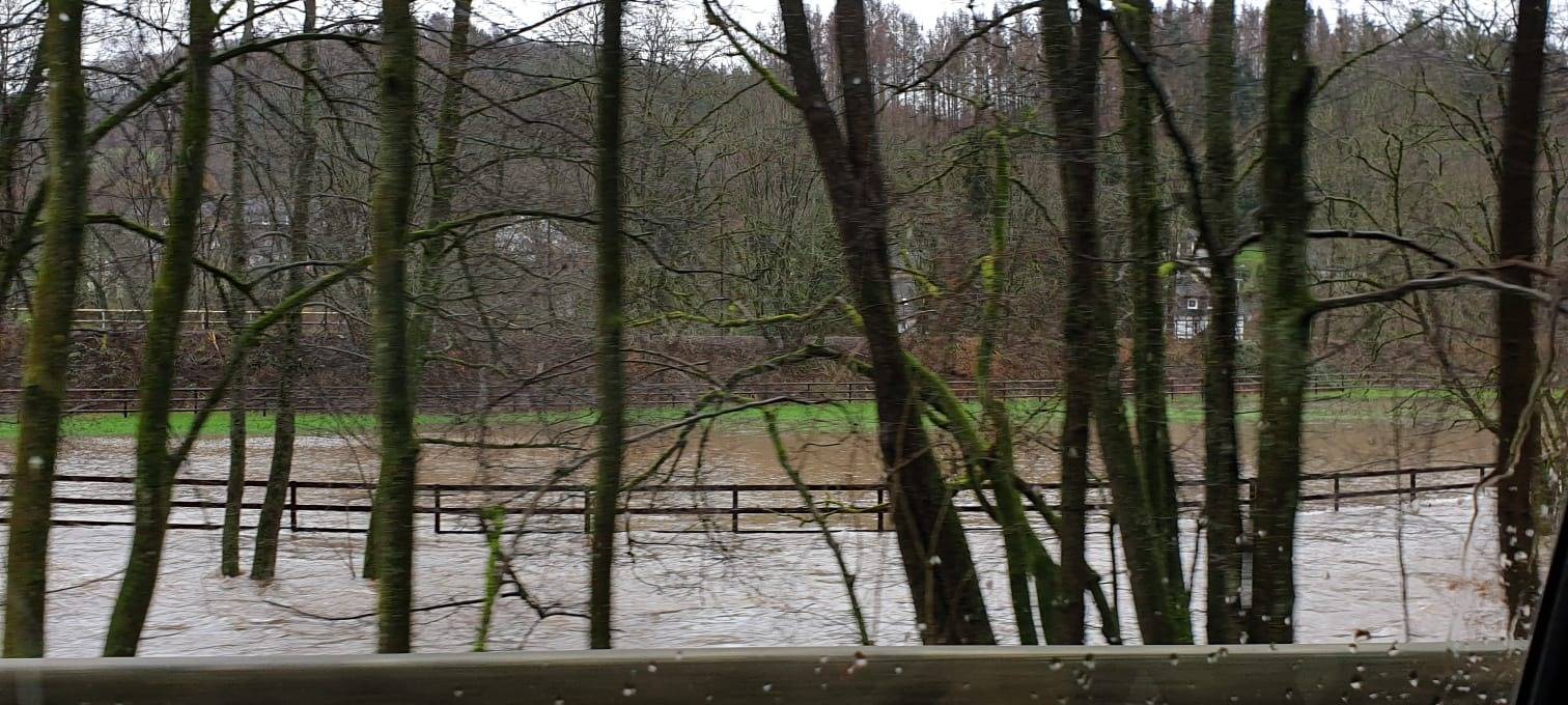 Regenwetter sorgt für Anstieg der Pegelstände