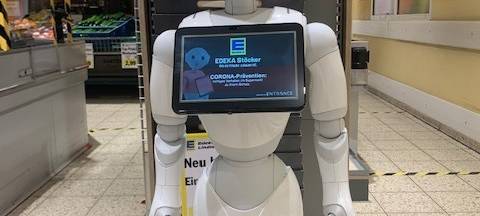 Roboter Pepper sorgt in Lindlar für gute Laune
