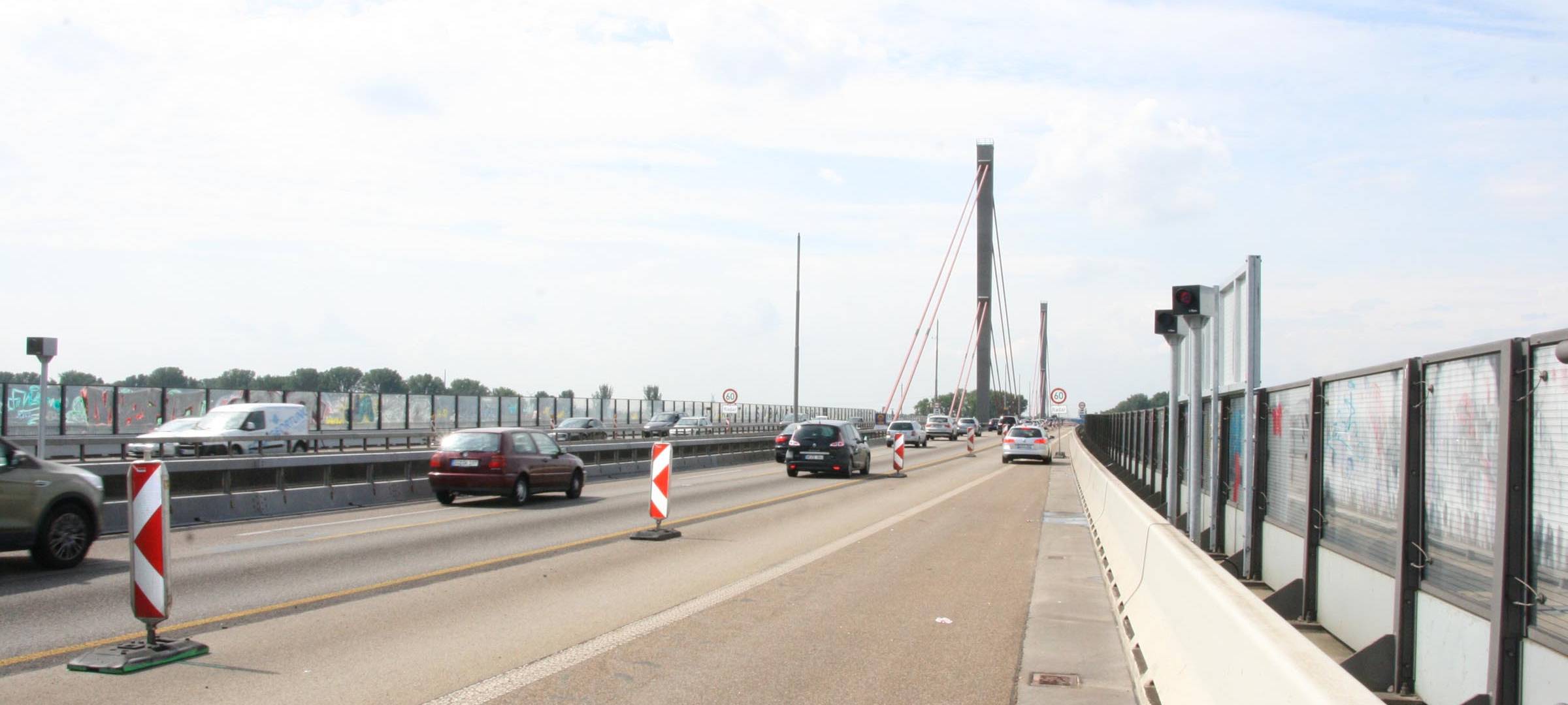 Sperrung der A1-Rheinbrücke