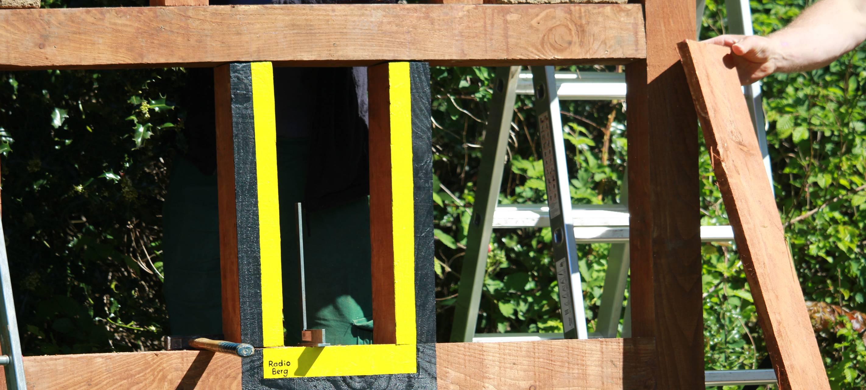 Das Radio Berg Bienenhotel steht!