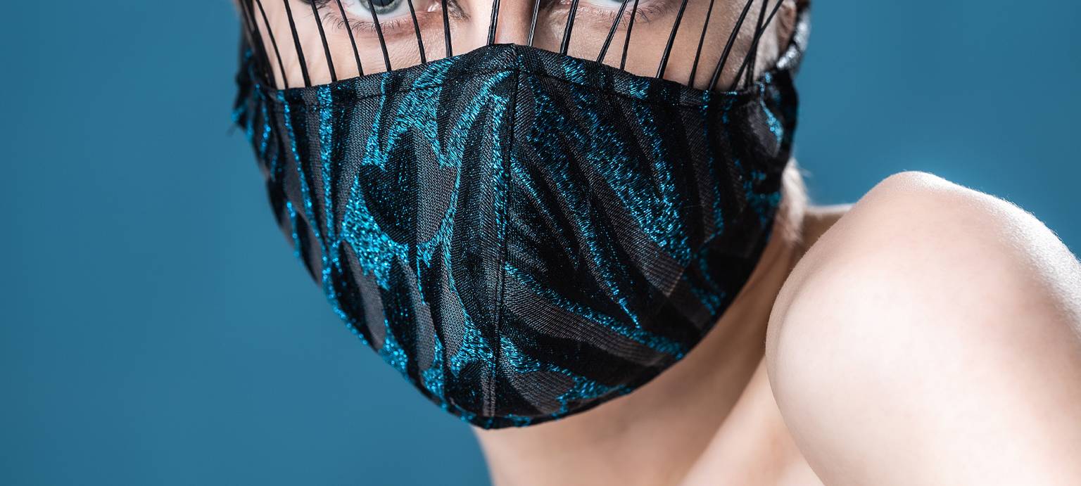 Masken als modische Accessoires