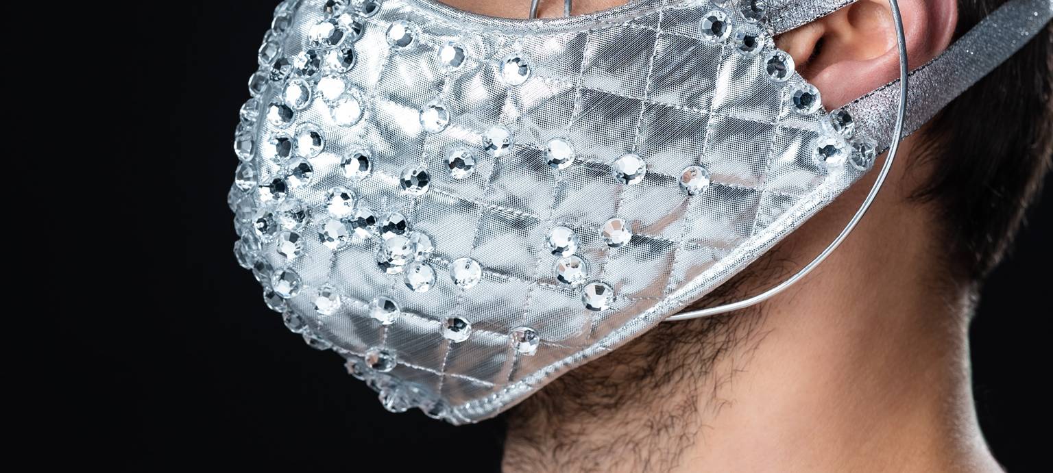 Masken als modische Accessoires