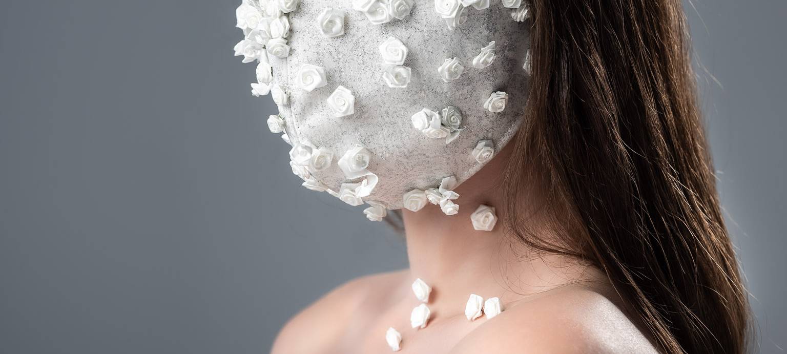 Masken als modische Accessoires