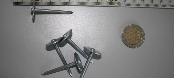 Polizei sucht Zeugen nach Nagelfallen in Boden