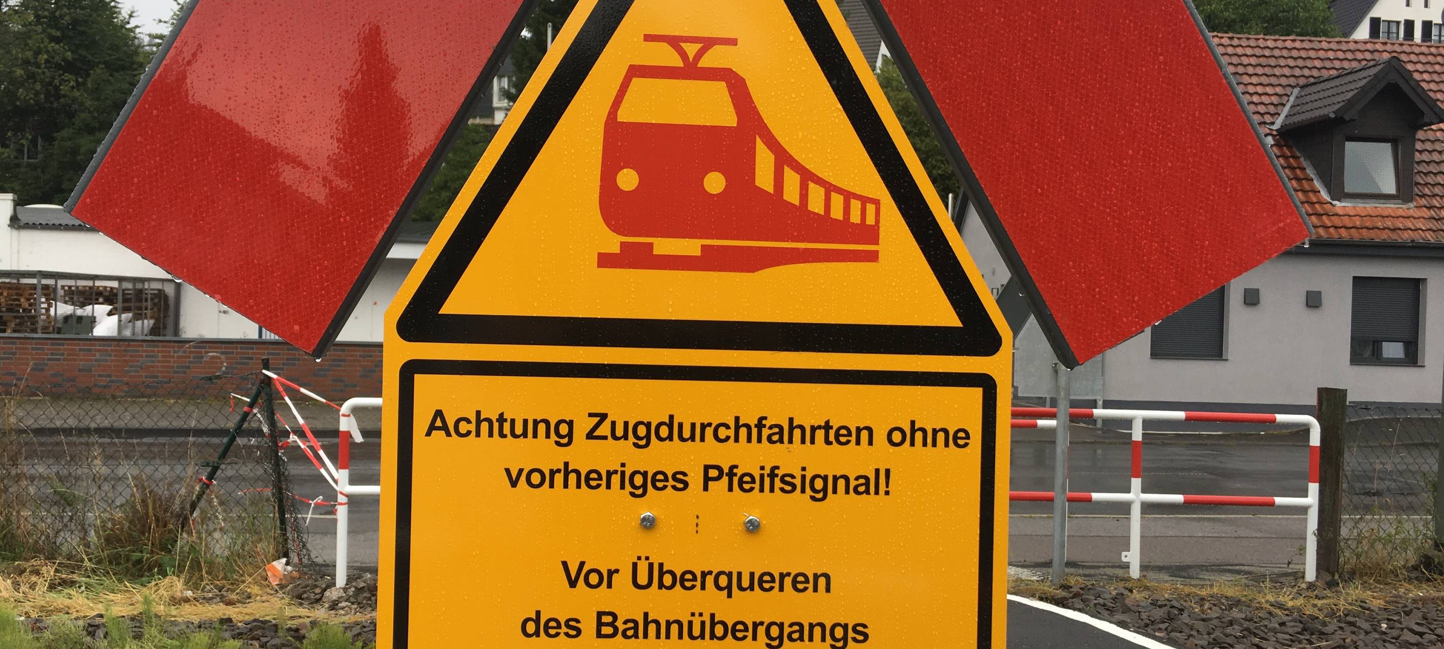 Kein Warnton mehr am unbeschrankten Bahnübergang in Overath