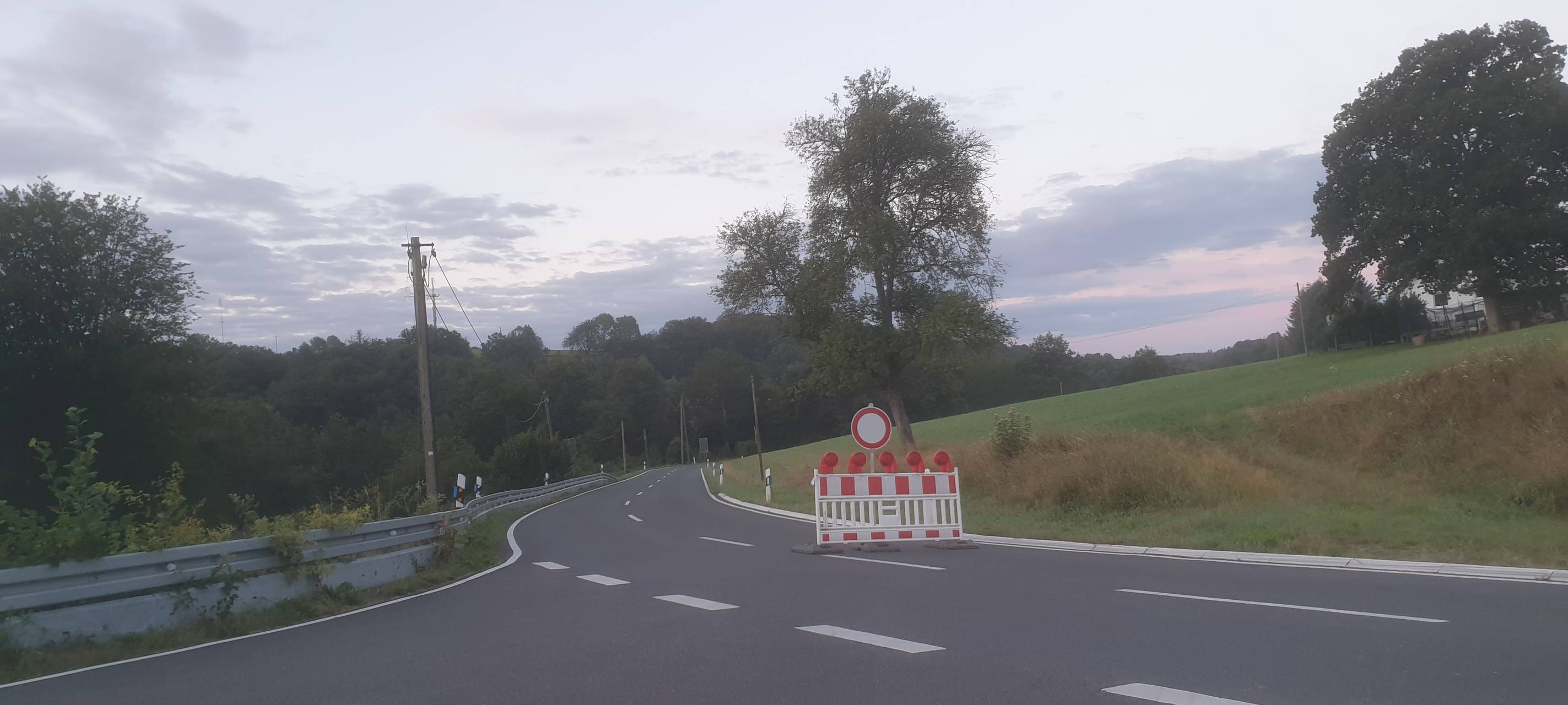 Schladernring nach Motorradunfall vorerst noch gesperrt