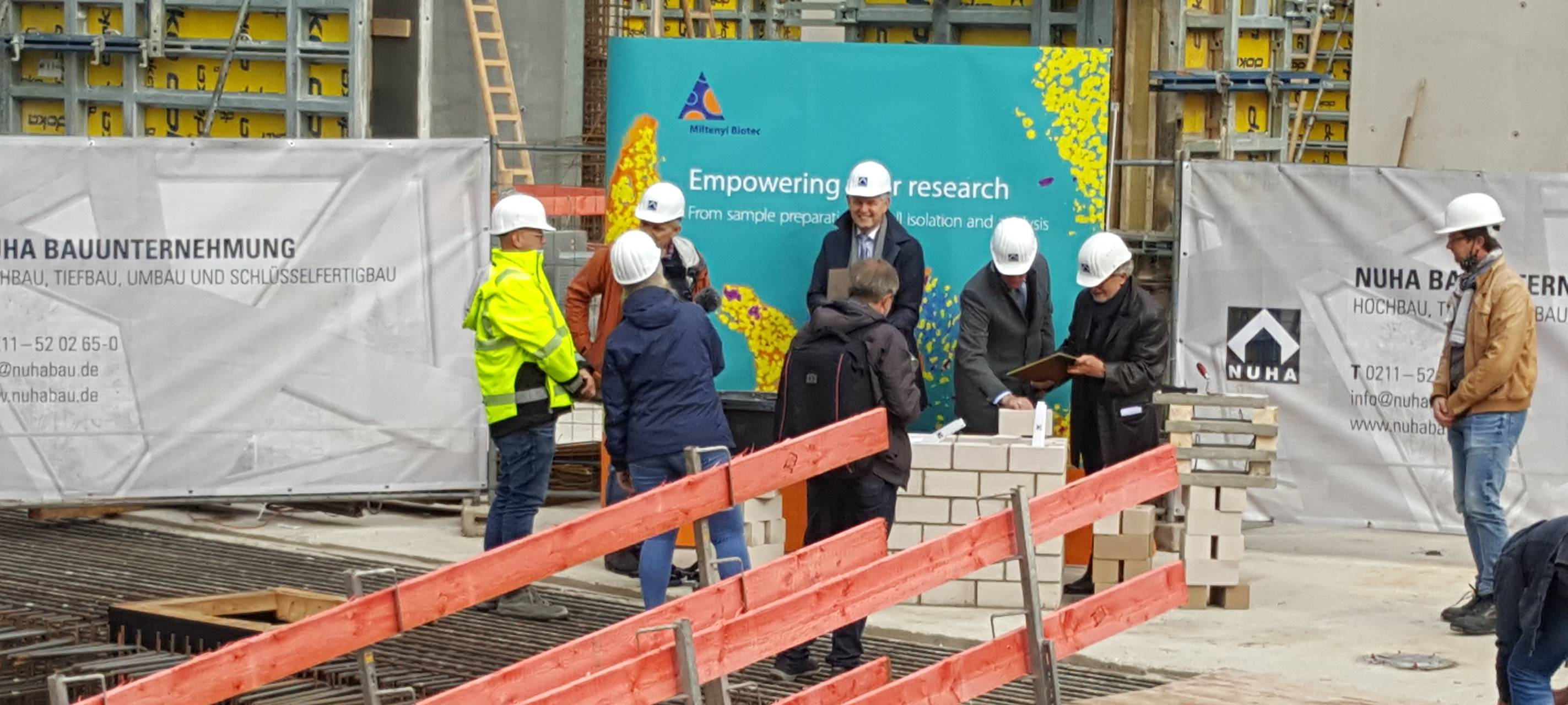 Miltenyi Biotec erweitert Stammsitz in Bensberg