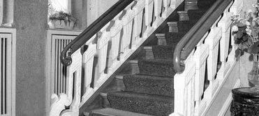 Historische Treppe sucht Haus