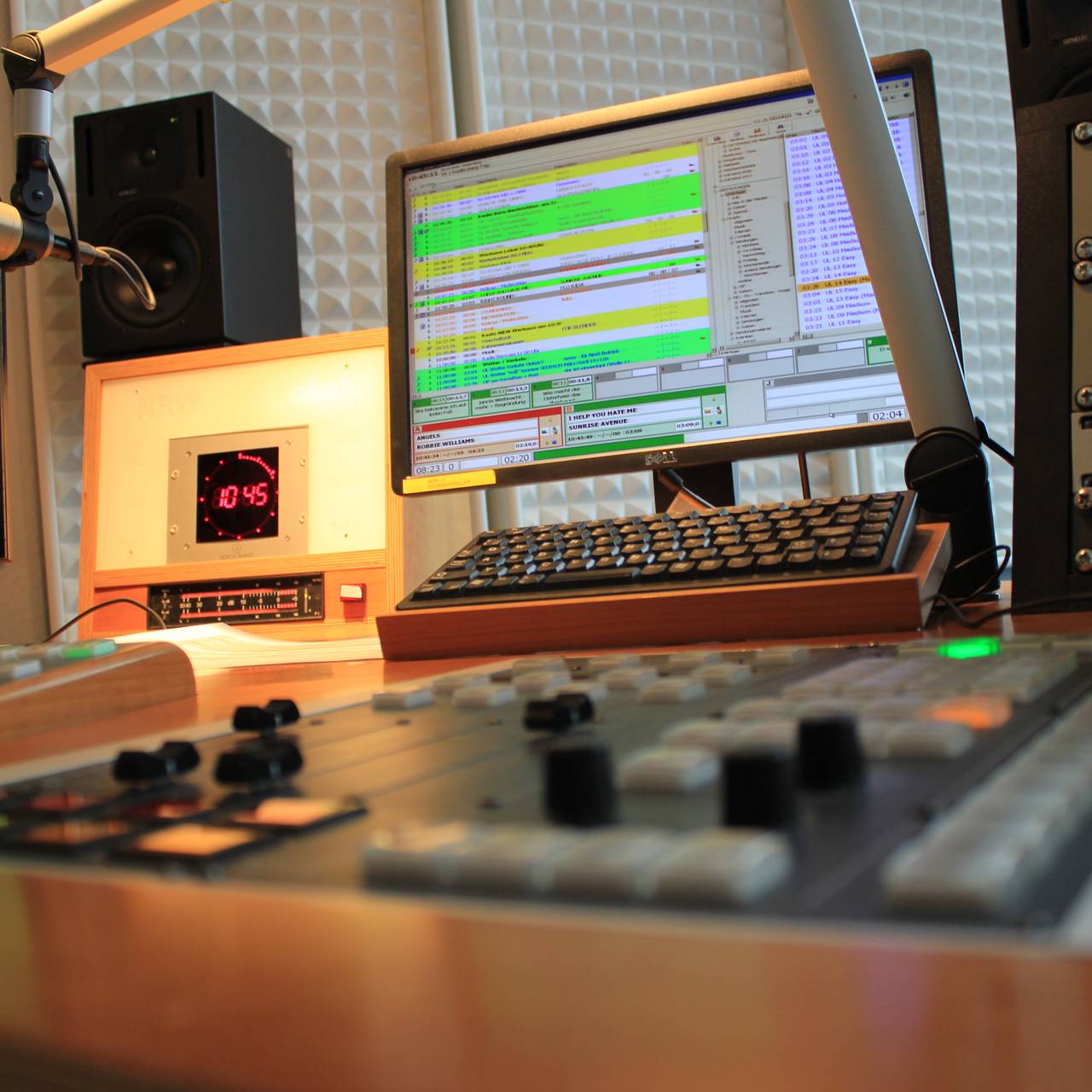 Radio Berg Mischpult Sendestudio Studio