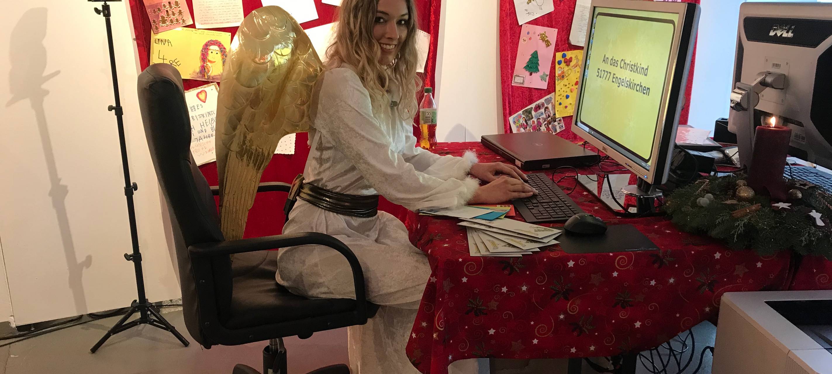 Christkind-Postamt in Engelskirchen eröffnet