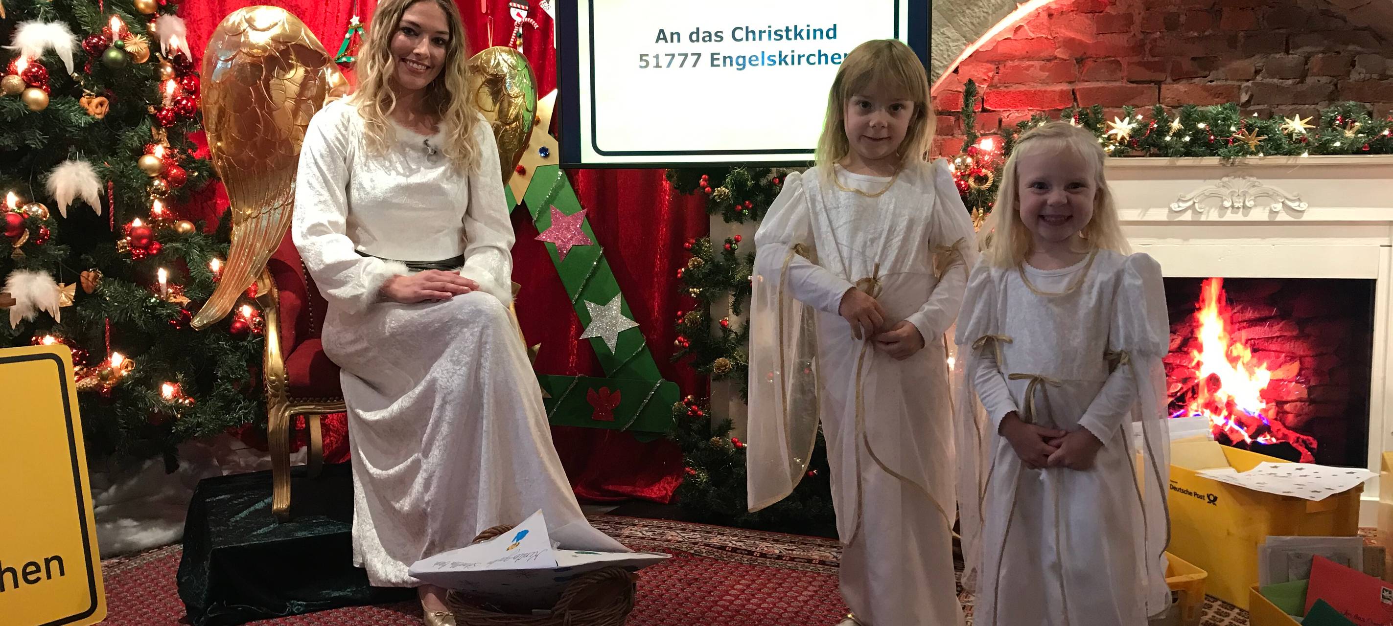 Christkind-Postamt in Engelskirchen eröffnet