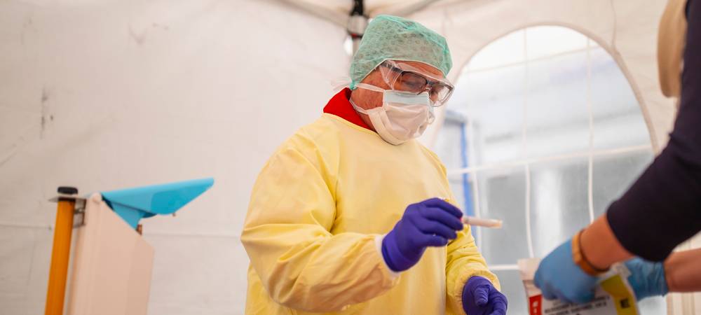 Abstrich Corona-Schnelltests