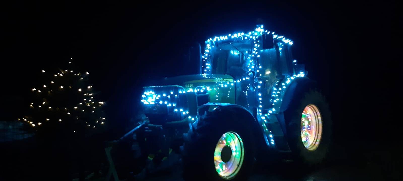 Landwirte mit weihnachtlicher Lichterfahrt durchs Bergische