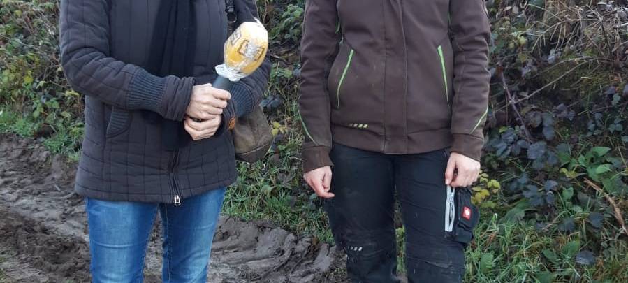 Anna aus Lindlar forstet den Wald auf
