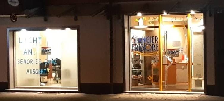 Den Friseuren im Bergischen steht im Lockdown "das Wasser bis zum Hals"