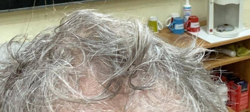 Haarmageddon im Bergischen: Die Jagd nach dem Friseurtermin