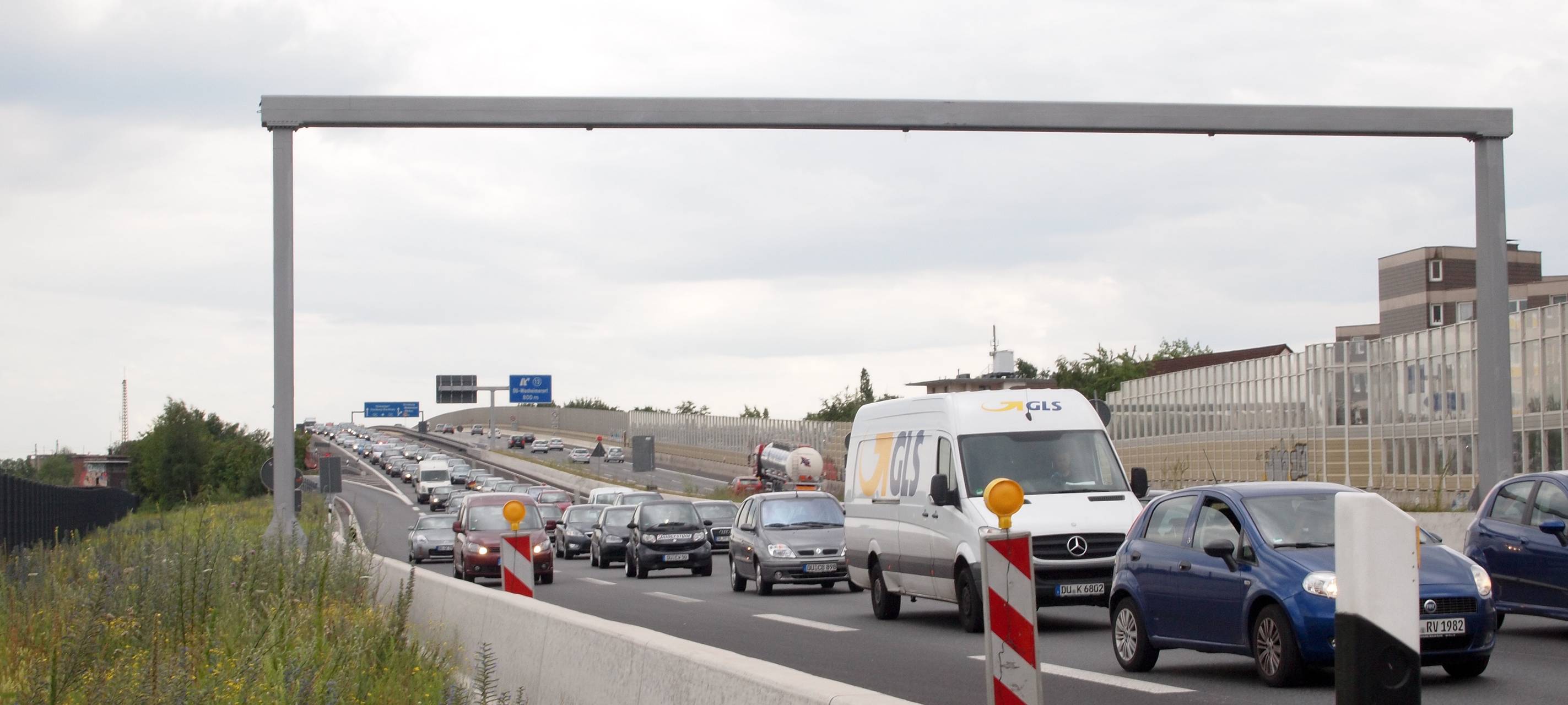 A 3: Zwei Fahrspuren und Tempo 40