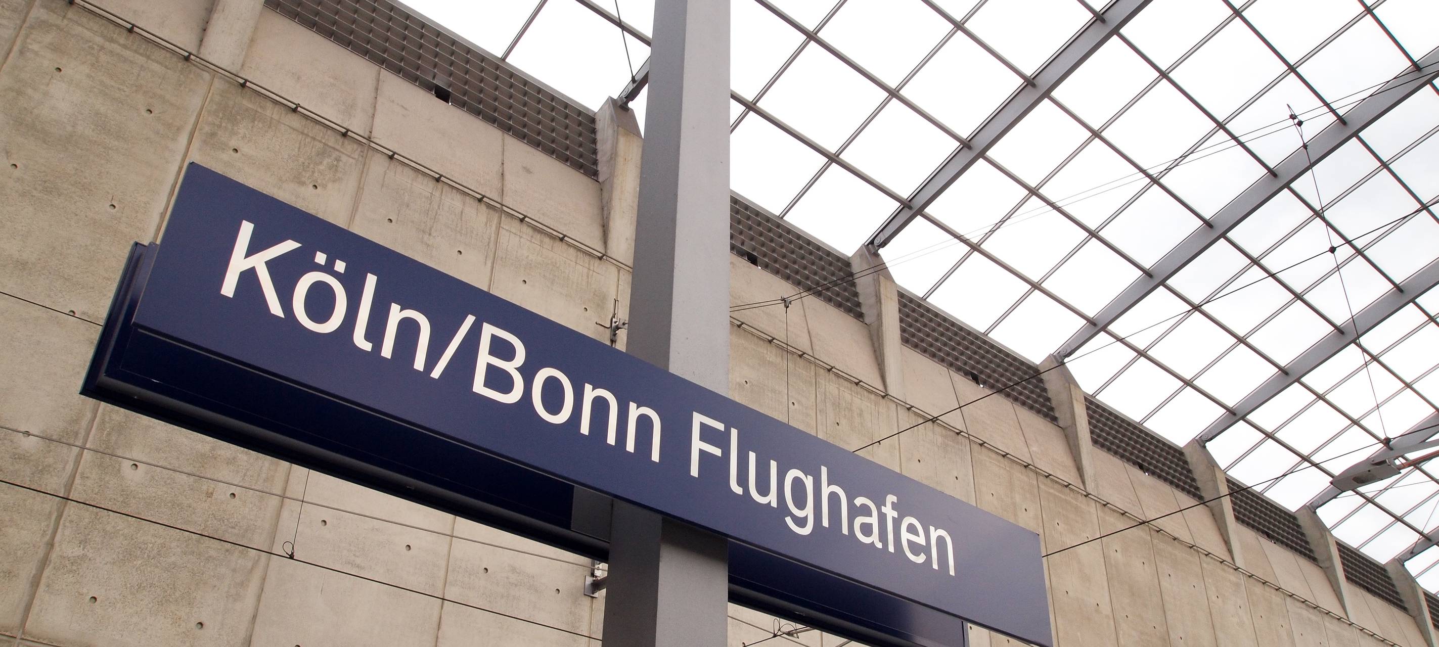 Umbau der Sicherheitskontrollen am Flughafen Köln/Bonn
