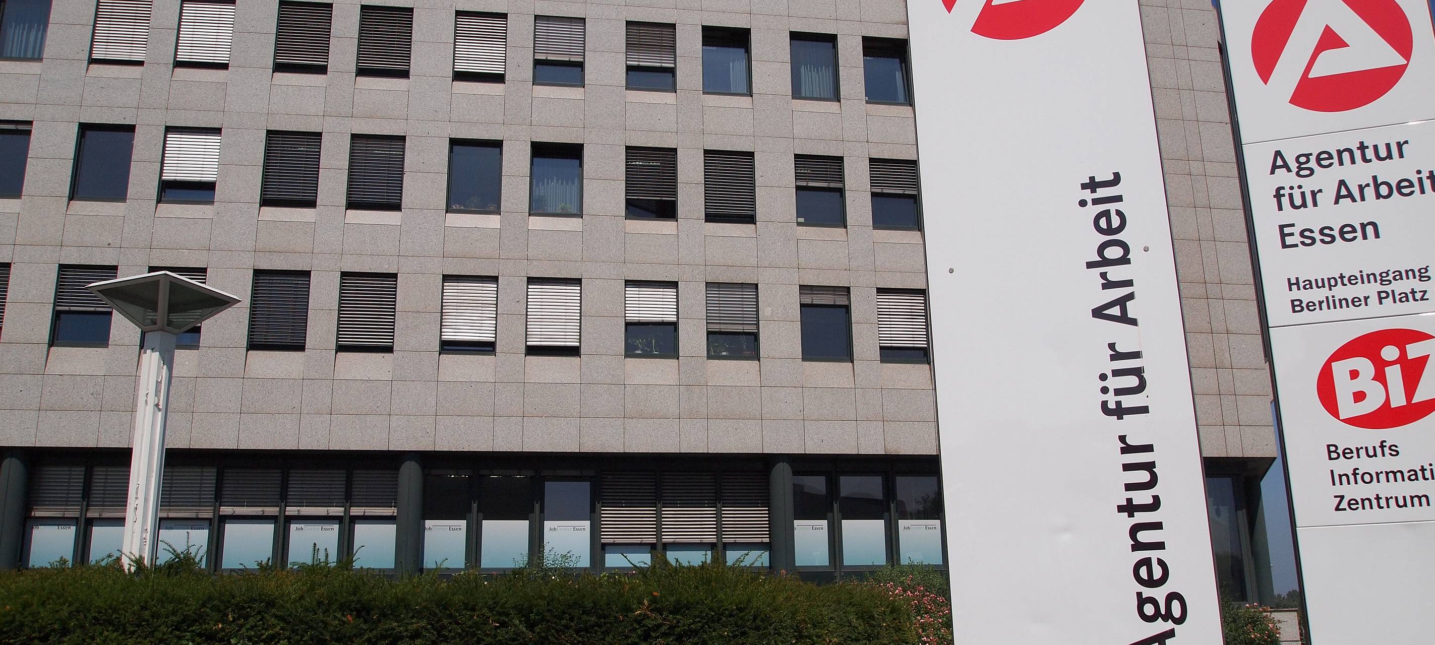 Etwas mehr Arbeitslose im Bergischen