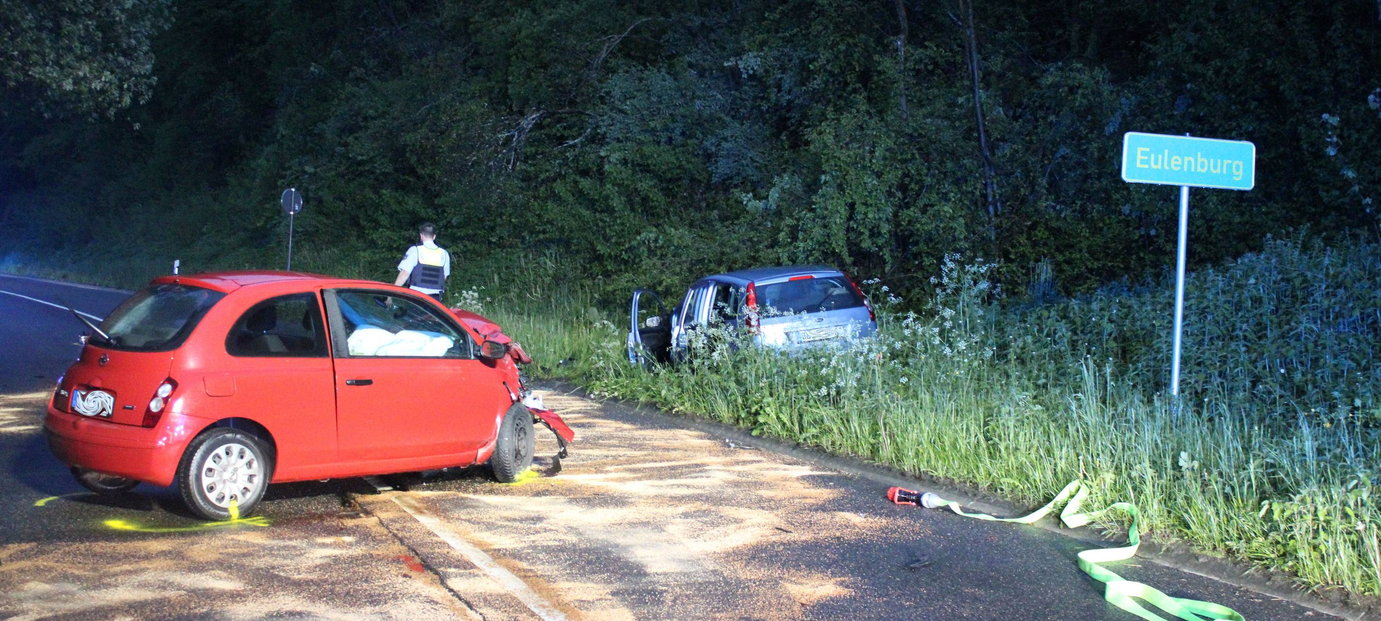 Zwei Autofahrer aus Kürten schwer verletzt
