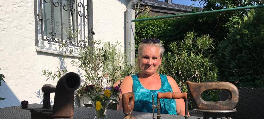 Bügeleisensammlerin