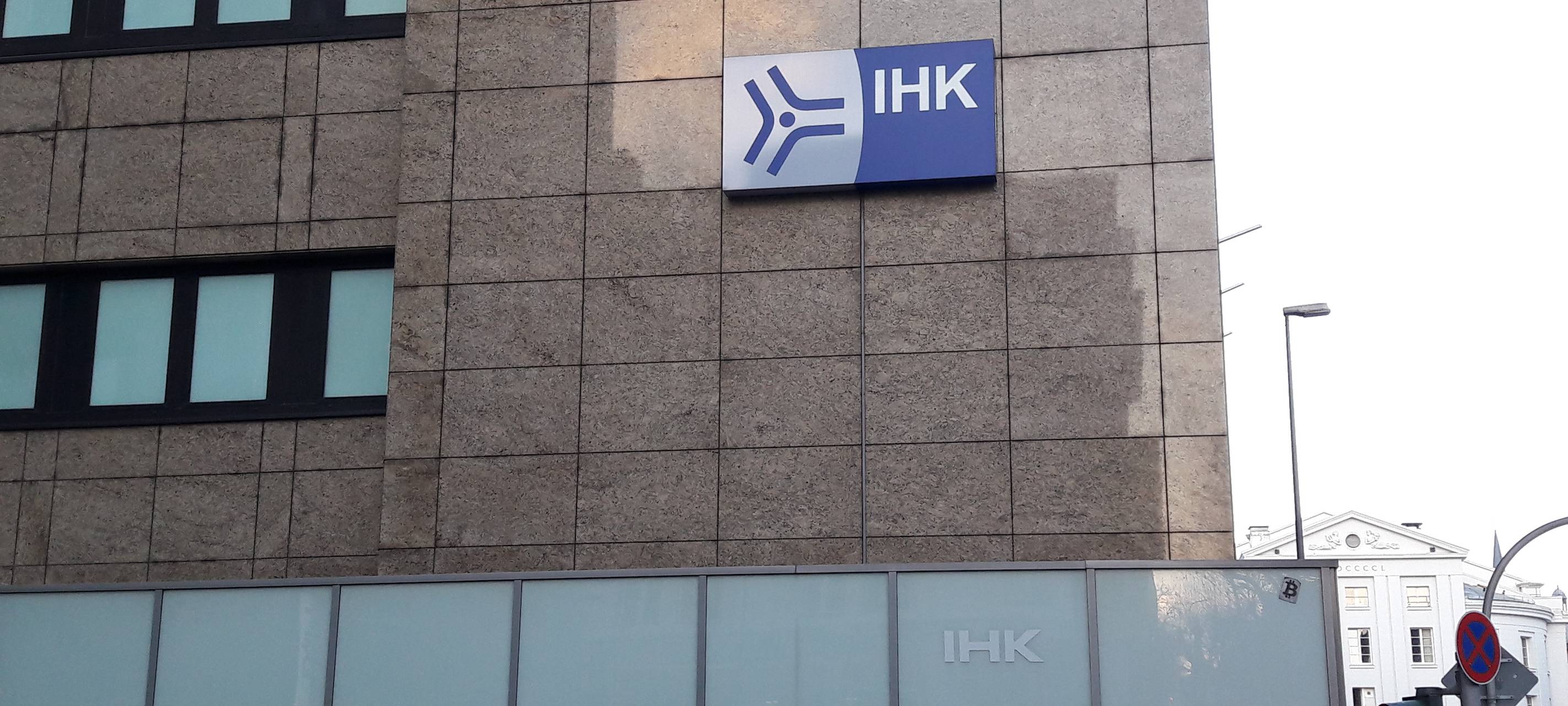 Ukraine-Krieg: Firmen sind zurückhaltend